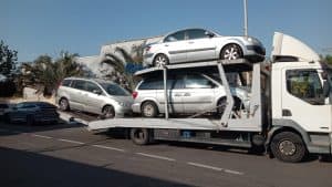 גרירת רכבים למגרש פירוק